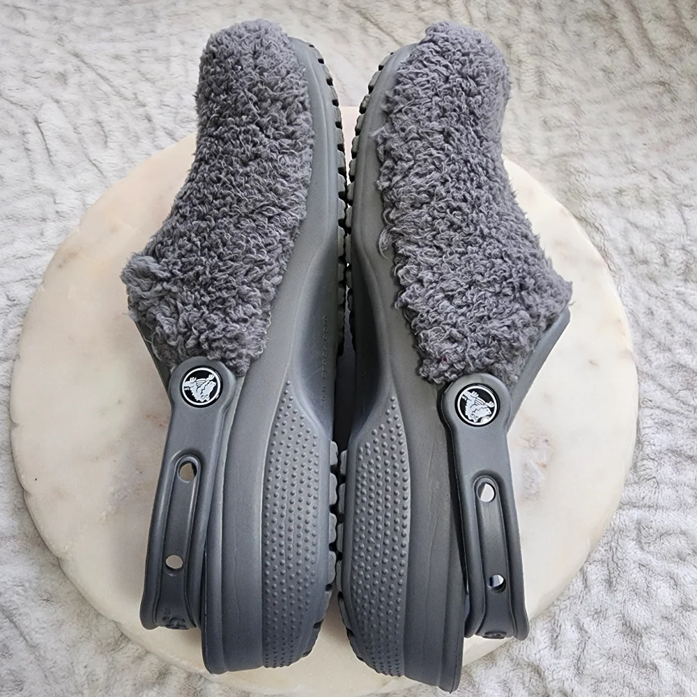Crocs Classic Fuzz Mania Unisex Faux Fur Clogs Size Men's 9 Women's 11 Grey - Picture 7 of 11